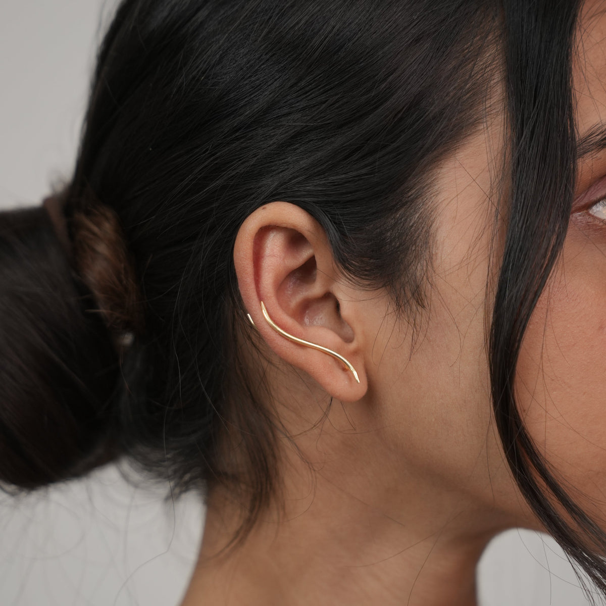Sleek Curve Ear Climber