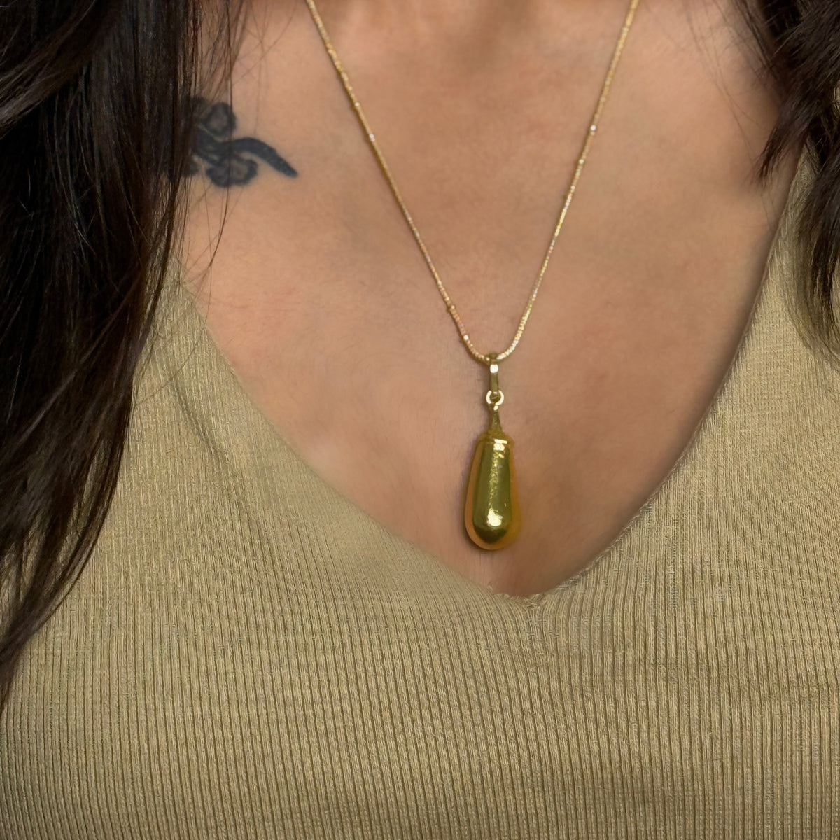 Eggplant pendant