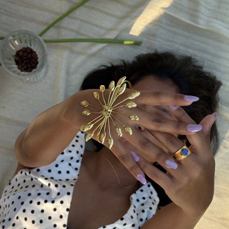 Dandelion forcuffs