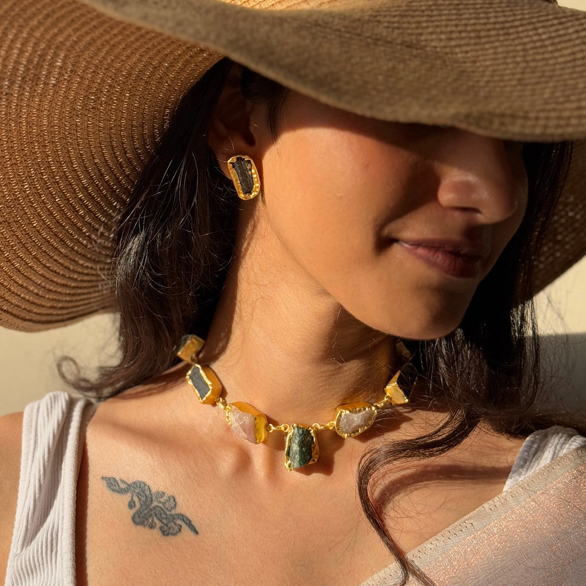 Uncut Stone necklace set.