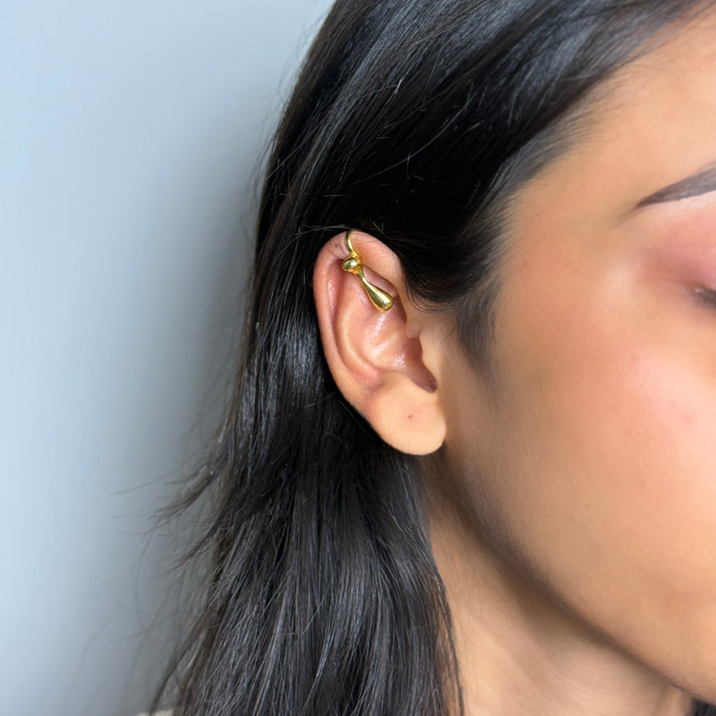 Comma earcuffs