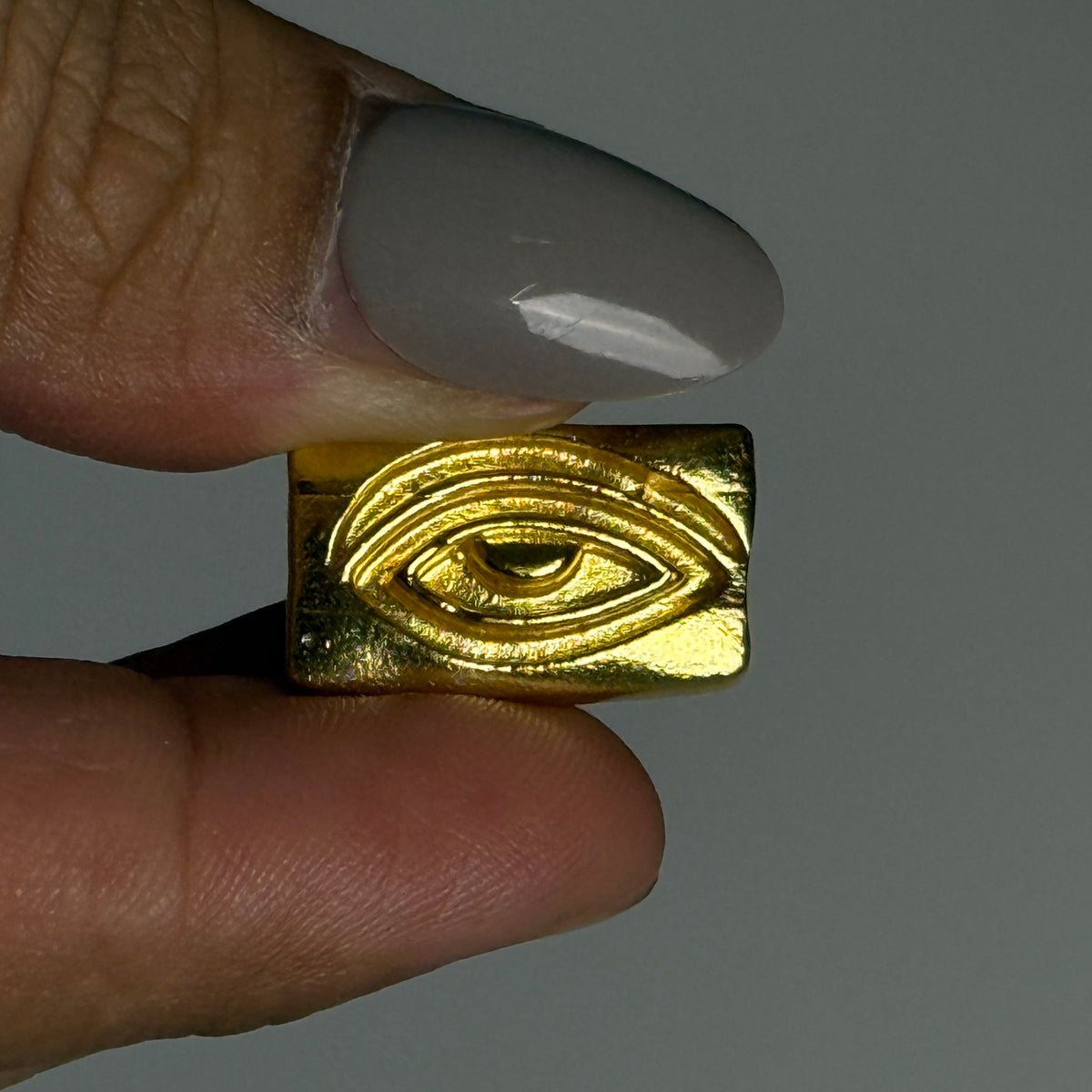 Cleopatra studs
