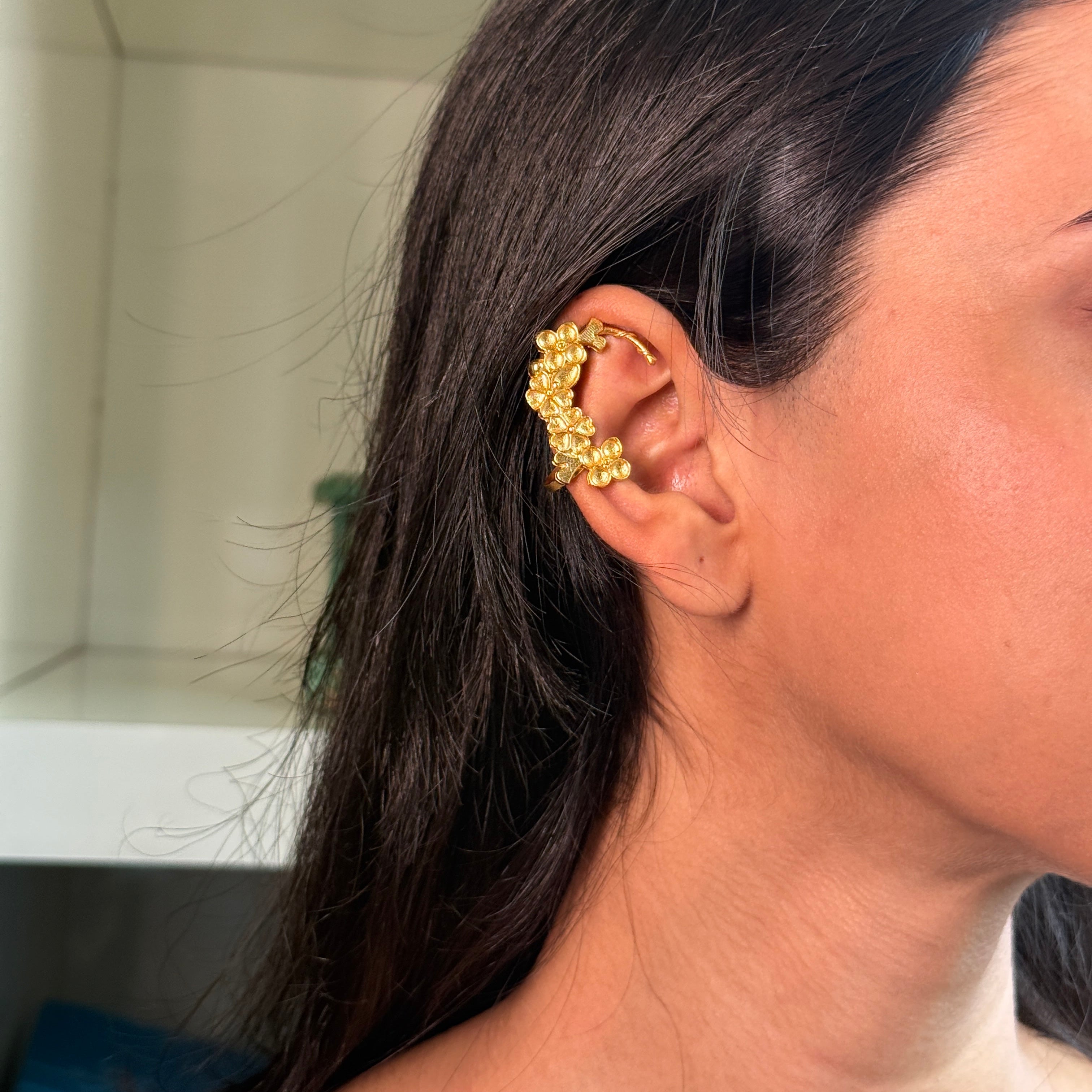 Clover cuff